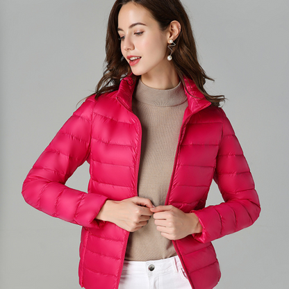 Myra | Chaqueta de plumas ultral ligera con sofisticados pliegues