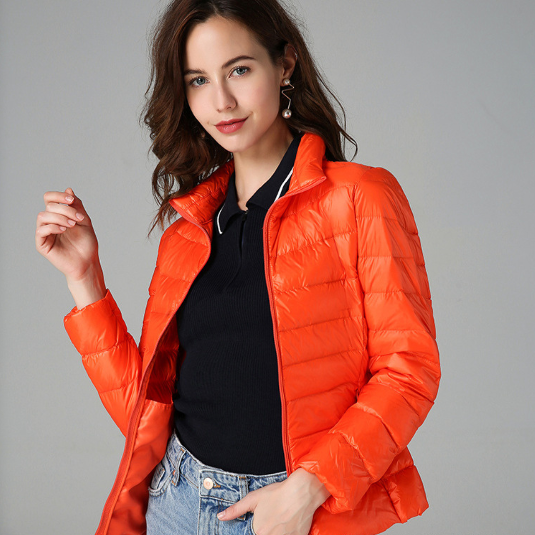 Myra | Chaqueta de plumas ultral ligera con sofisticados pliegues